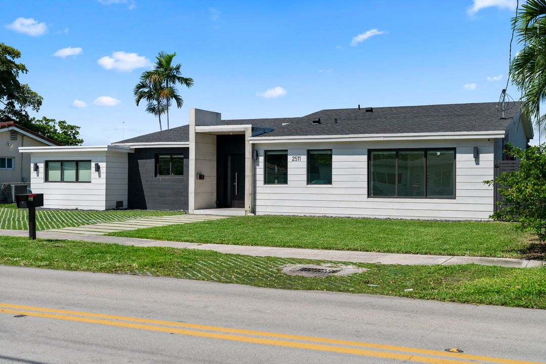 For Sale: $2,390,000 (4 beds, 4 baths, 2150 Square Feet)