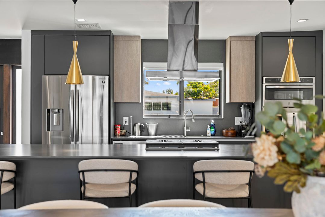 For Sale: $2,390,000 (4 beds, 4 baths, 2150 Square Feet)