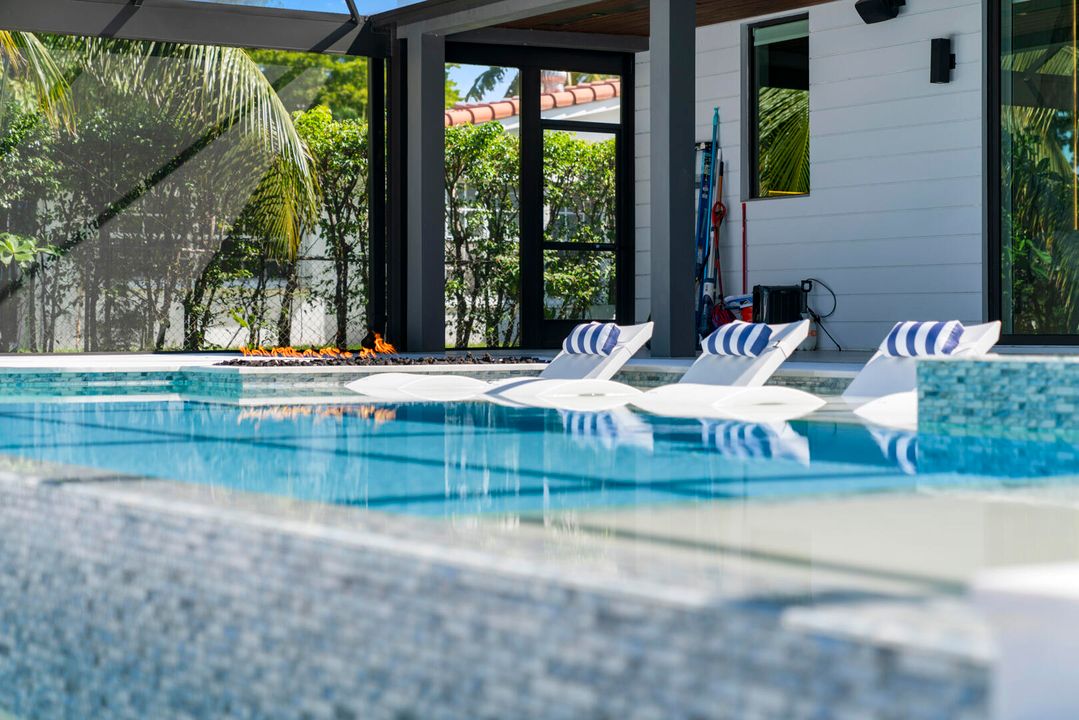 For Sale: $2,390,000 (4 beds, 4 baths, 2150 Square Feet)