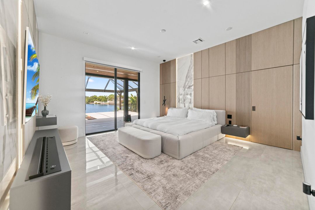 For Sale: $2,390,000 (4 beds, 4 baths, 2150 Square Feet)