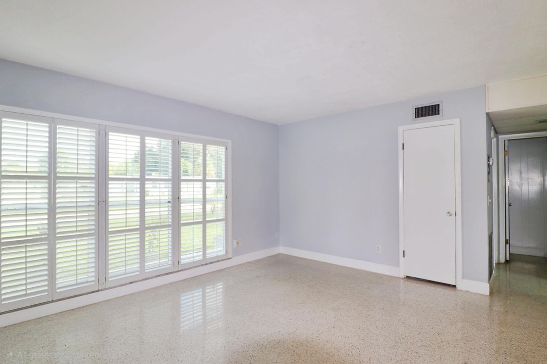 For Sale: $295,000 (2 beds, 1 baths, 808 Square Feet)