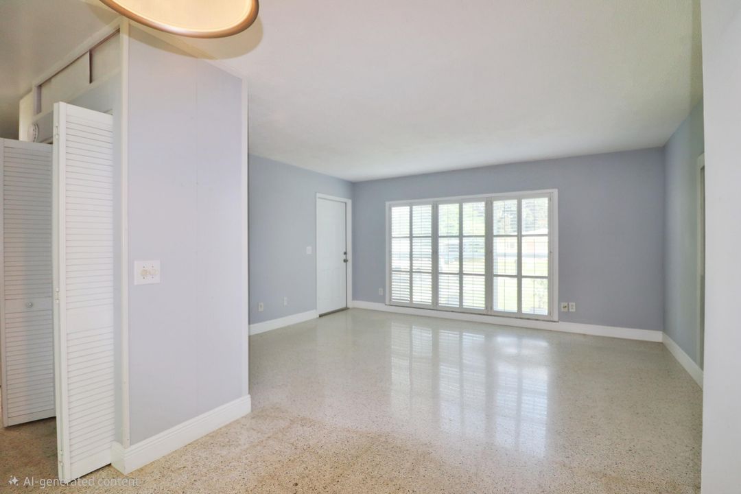 For Sale: $295,000 (2 beds, 1 baths, 808 Square Feet)