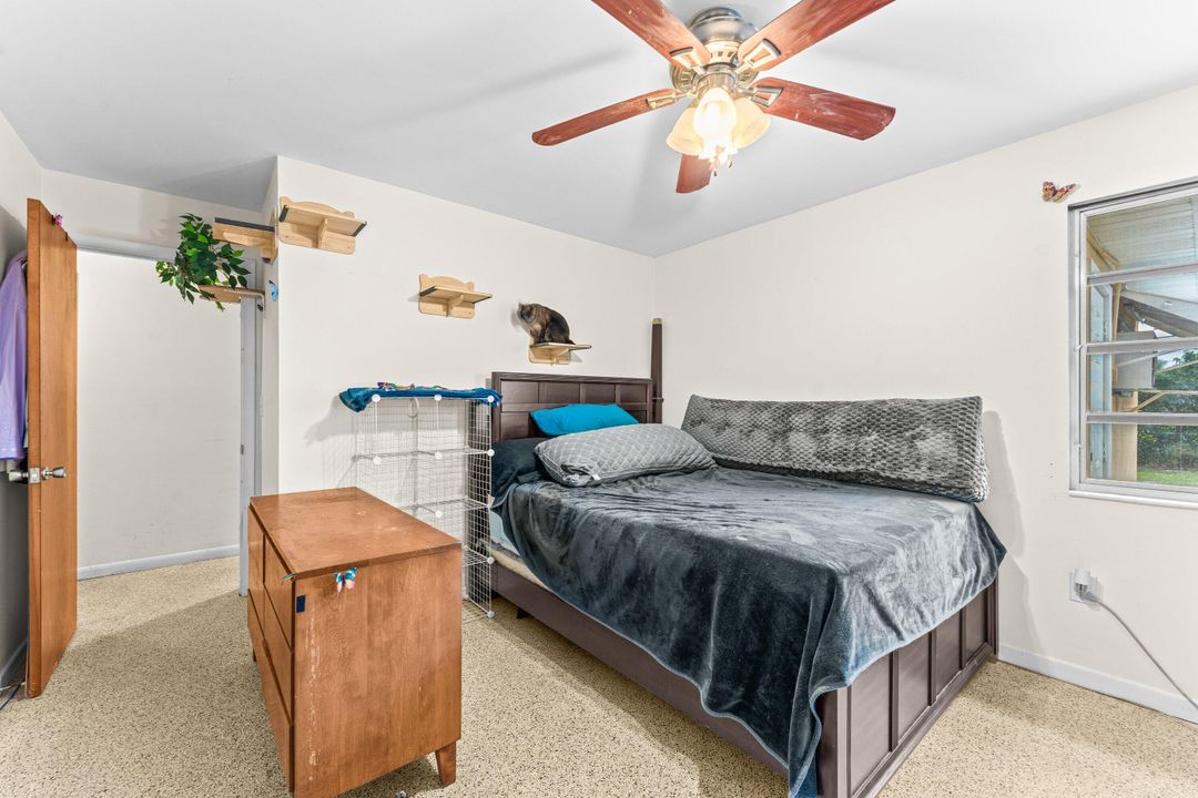 Active With Contract: $350,000 (2 beds, 1 baths, 1089 Square Feet)
