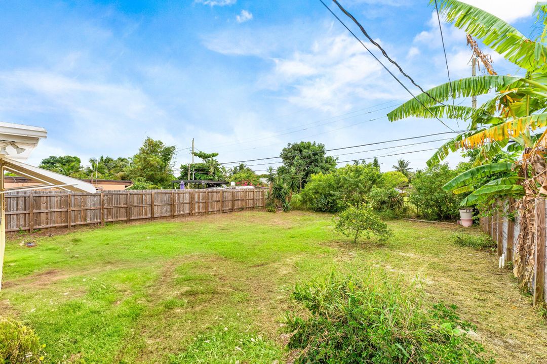 Active With Contract: $350,000 (2 beds, 1 baths, 1089 Square Feet)