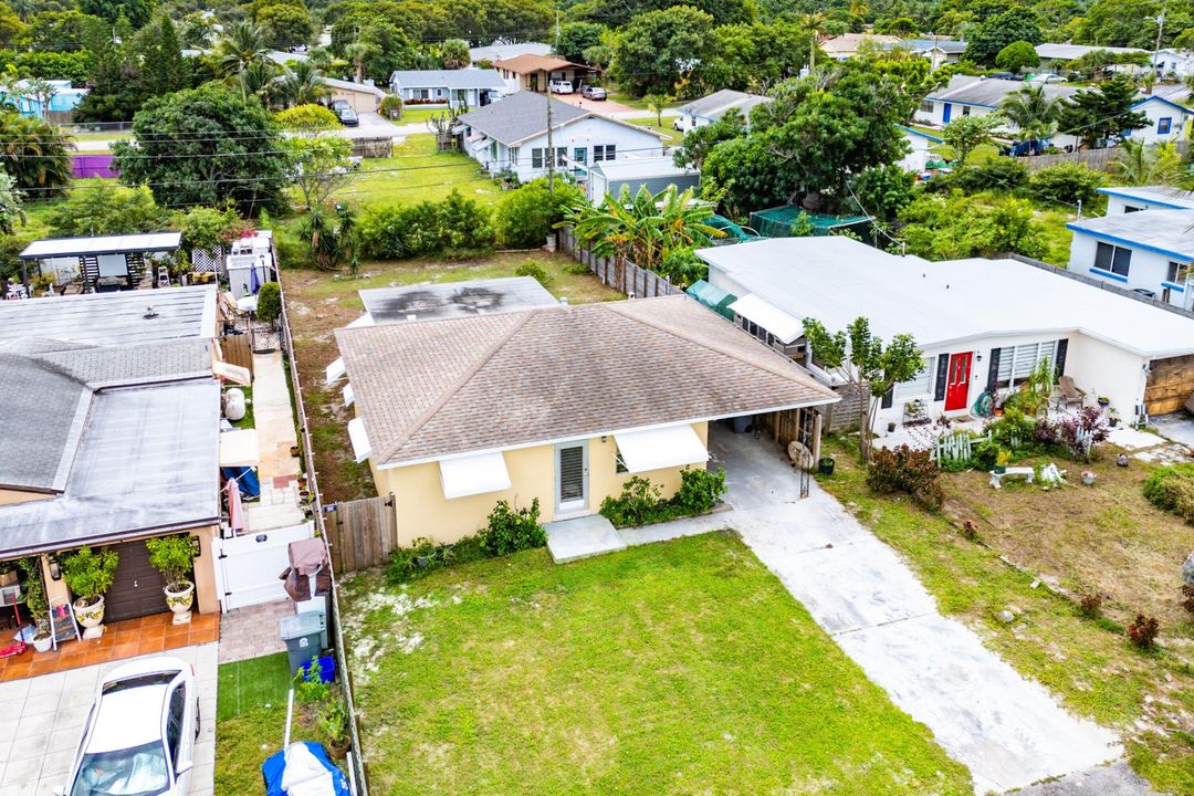 Active With Contract: $350,000 (2 beds, 1 baths, 1089 Square Feet)