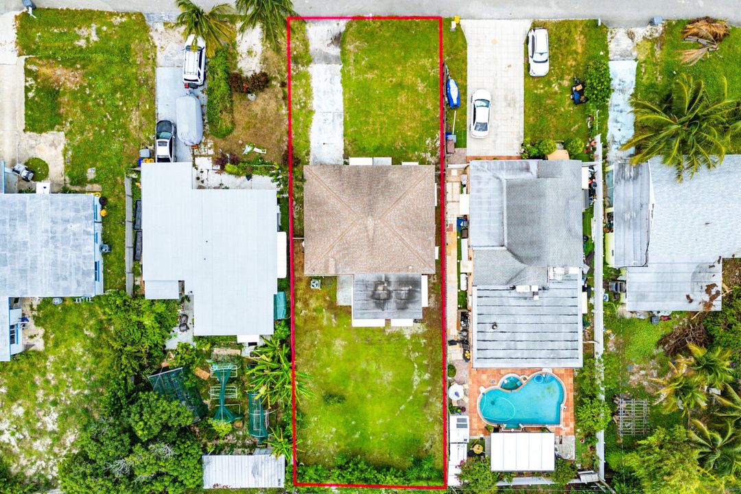 Active With Contract: $350,000 (2 beds, 1 baths, 1089 Square Feet)