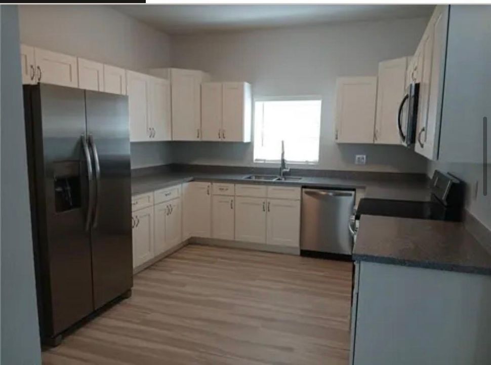 For Rent: $1,695 (3 beds, 2 baths, 1330 Square Feet)