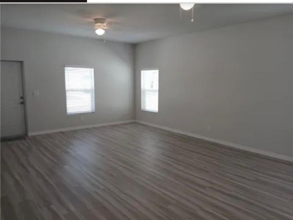 For Rent: $1,695 (3 beds, 2 baths, 1330 Square Feet)