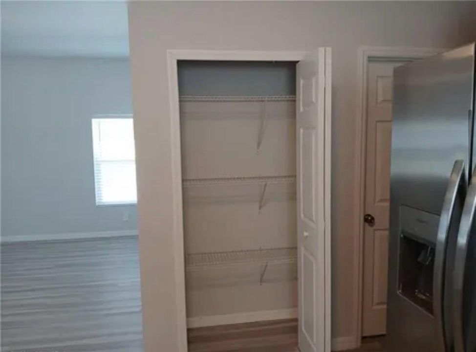 For Rent: $1,695 (3 beds, 2 baths, 1330 Square Feet)