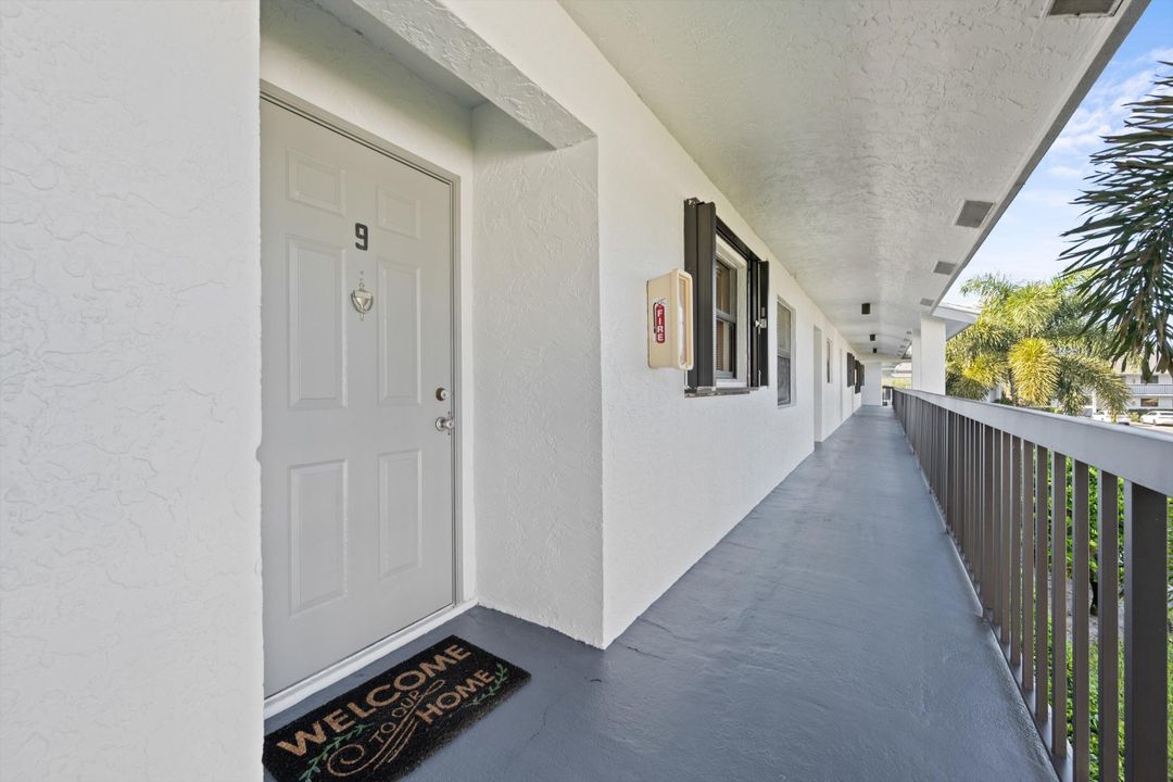 待售: $225,000 (2 贝兹, 2 浴室, 1021 平方英尺)