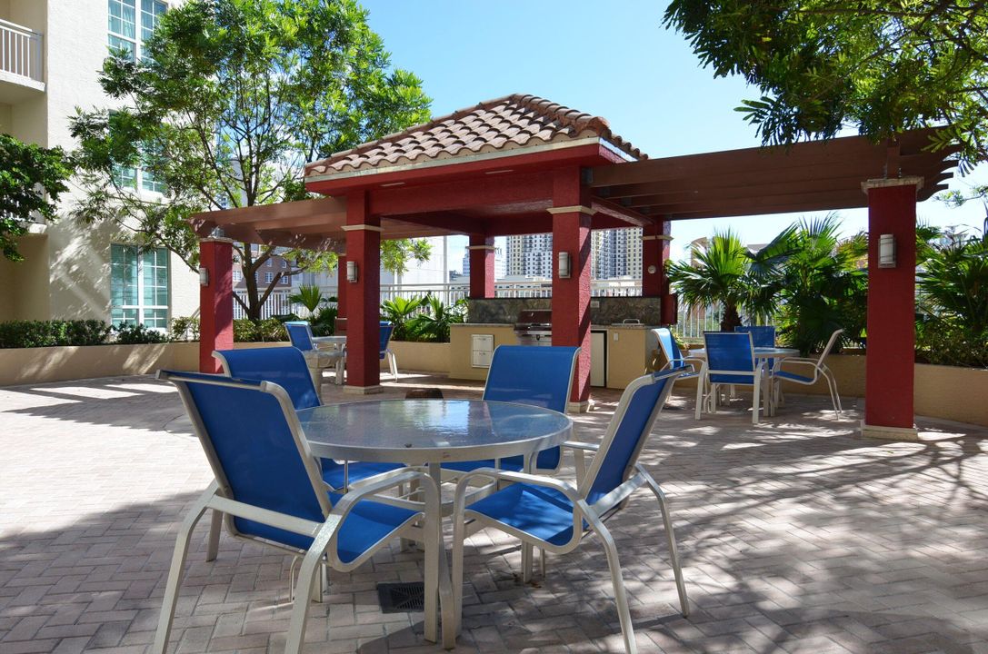 For Sale: $795,000 (3 beds, 2 baths, 1534 Square Feet)