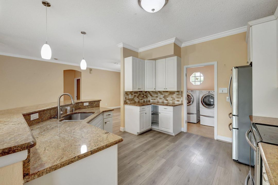 For Rent: $2,800 (3 beds, 2 baths, 1608 Square Feet)