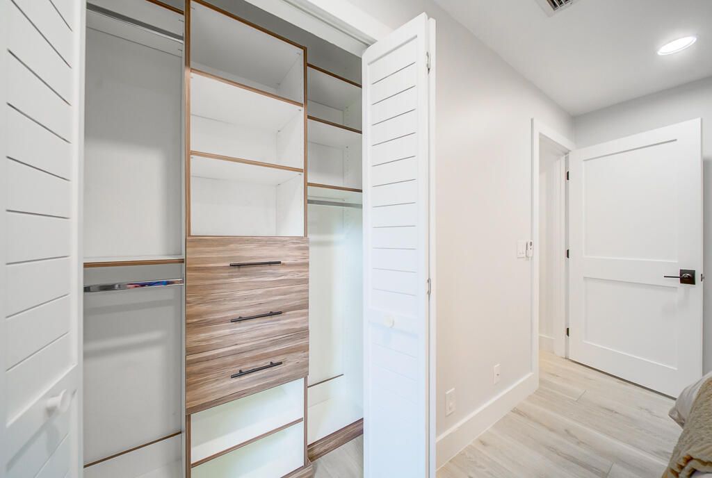 For Rent: $6,000 (3 beds, 2 baths, 2032 Square Feet)