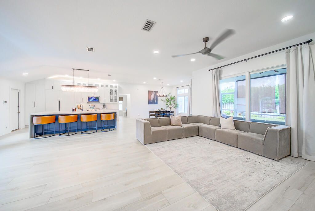 For Rent: $6,000 (3 beds, 2 baths, 2032 Square Feet)