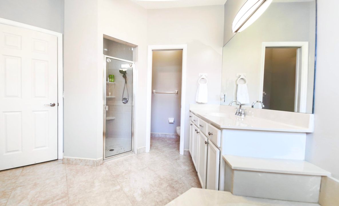 For Sale: $979,900 (6 beds, 3 baths, 2824 Square Feet)