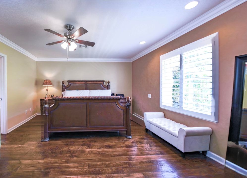 For Sale: $979,900 (6 beds, 3 baths, 2824 Square Feet)