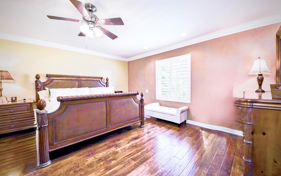 For Sale: $979,900 (6 beds, 3 baths, 2824 Square Feet)