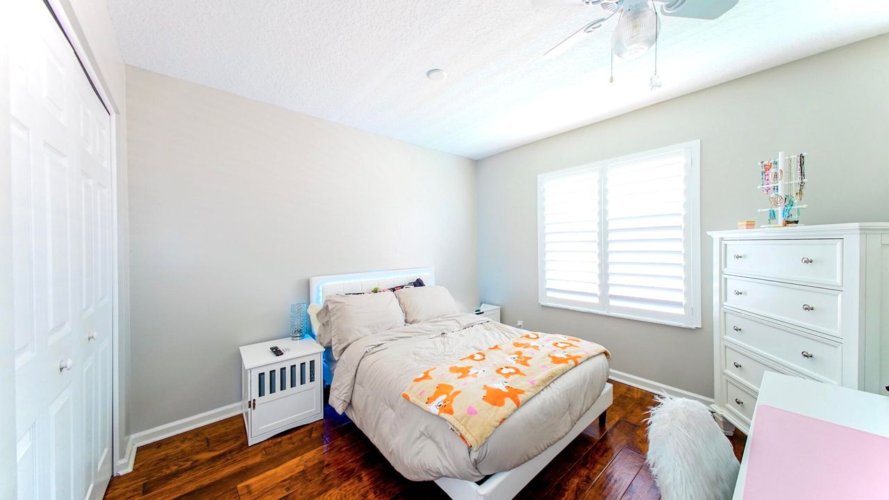 For Sale: $979,900 (6 beds, 3 baths, 2824 Square Feet)