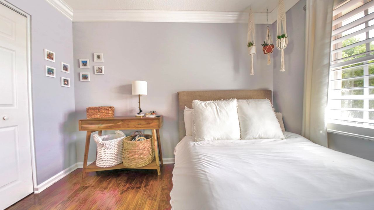 For Sale: $979,900 (6 beds, 3 baths, 2824 Square Feet)