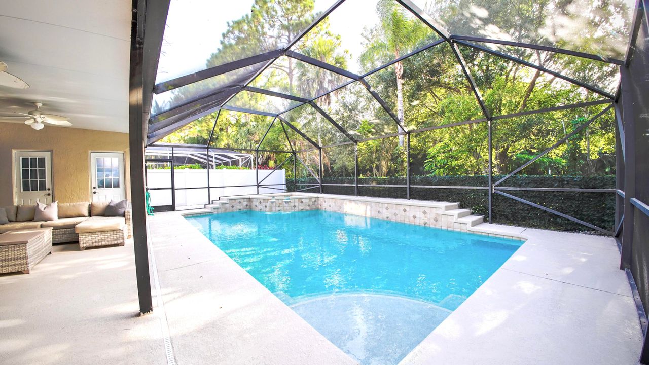 For Sale: $979,900 (6 beds, 3 baths, 2824 Square Feet)