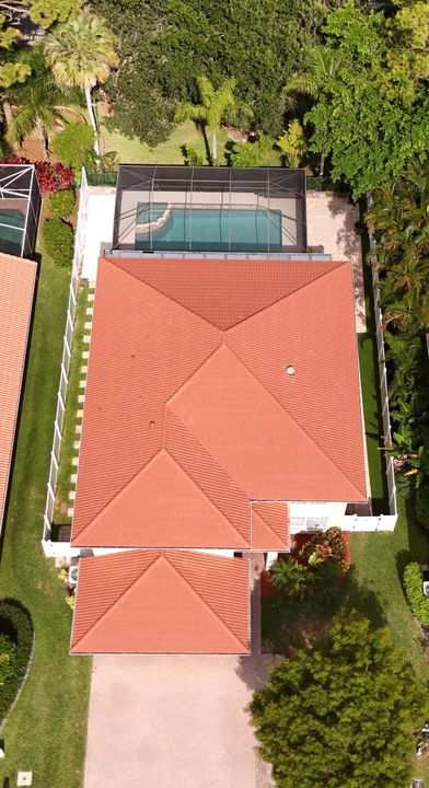 For Sale: $979,900 (6 beds, 3 baths, 2824 Square Feet)