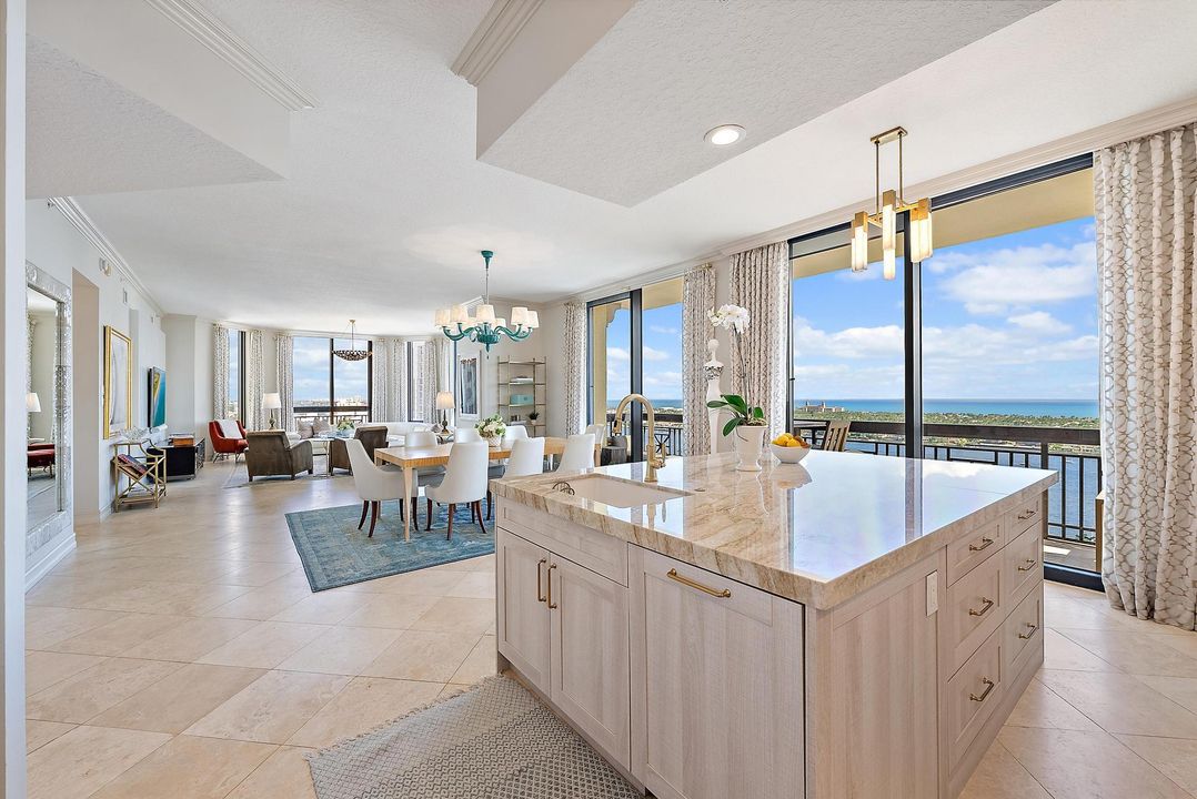 待售: $5,500,000 (3 贝兹, 3 浴室, 2734 平方英尺)