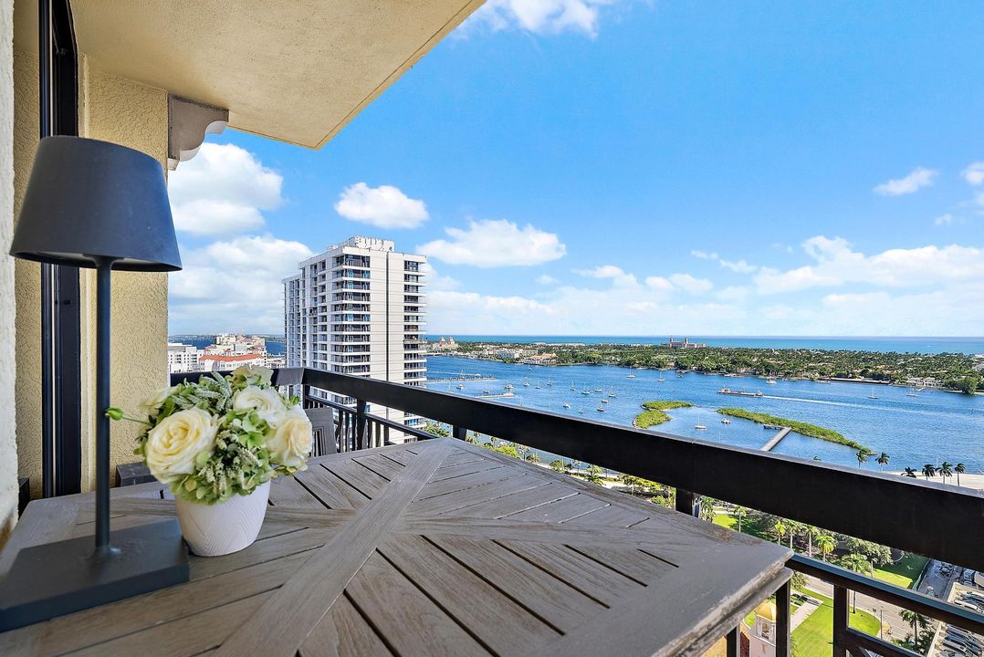 待售: $5,500,000 (3 贝兹, 3 浴室, 2734 平方英尺)