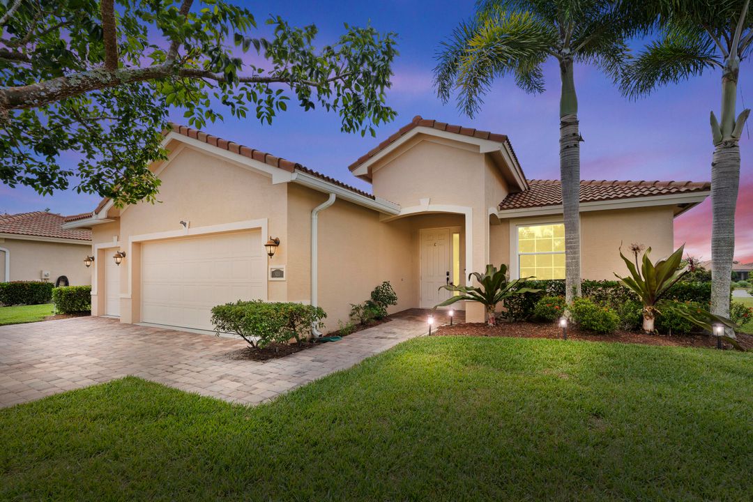 For Sale: $725,000 (4 beds, 3 baths, 2415 Square Feet)