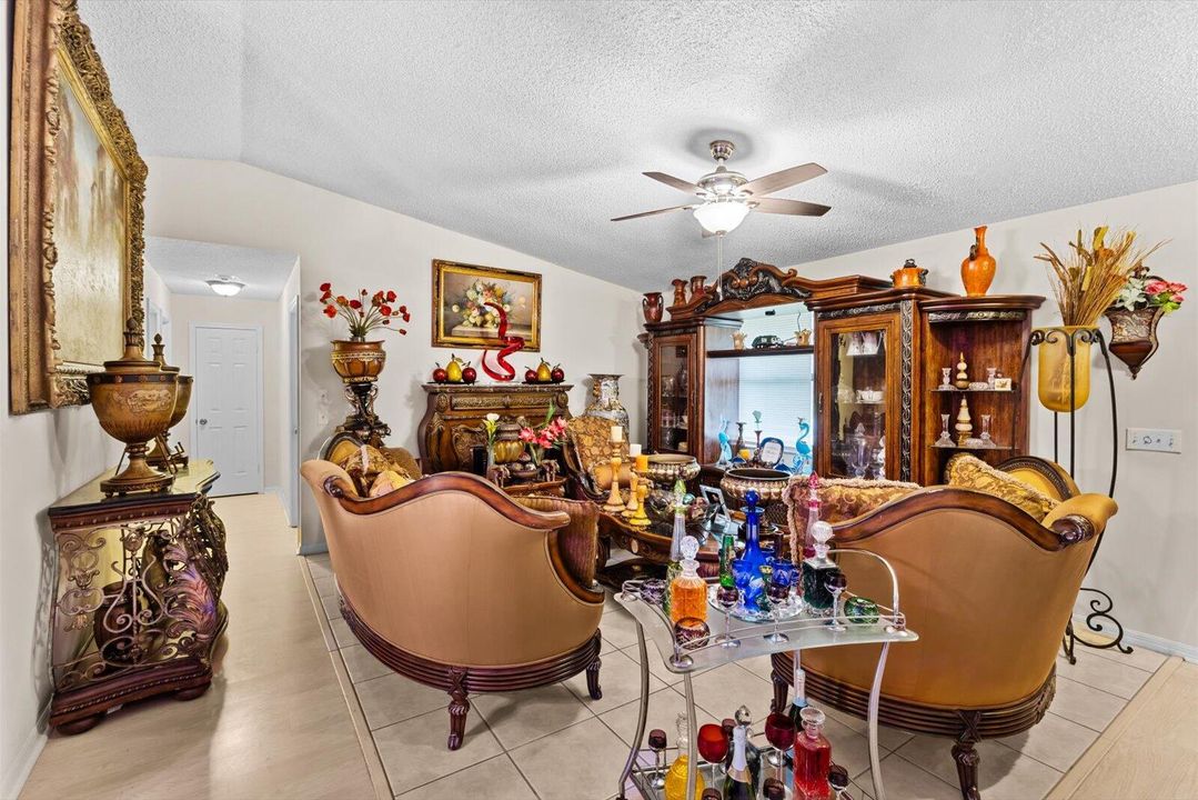 待售: $319,000 (3 贝兹, 2 浴室, 1312 平方英尺)