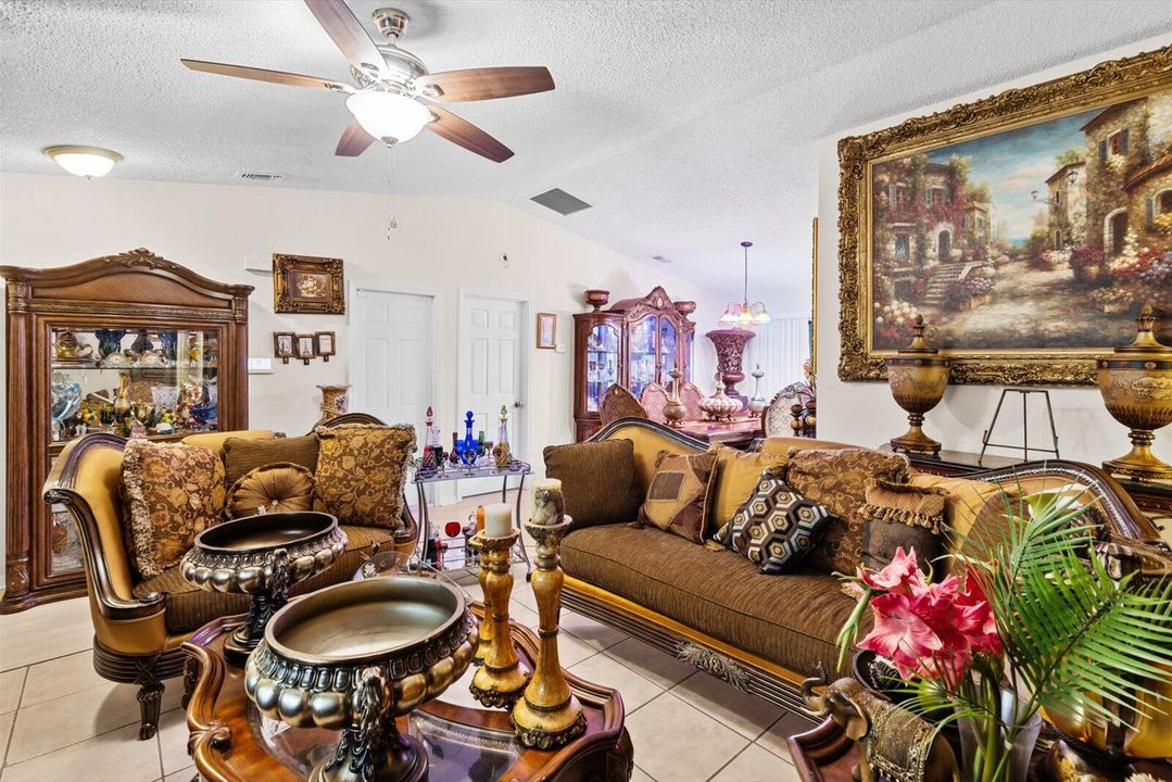 待售: $319,000 (3 贝兹, 2 浴室, 1312 平方英尺)