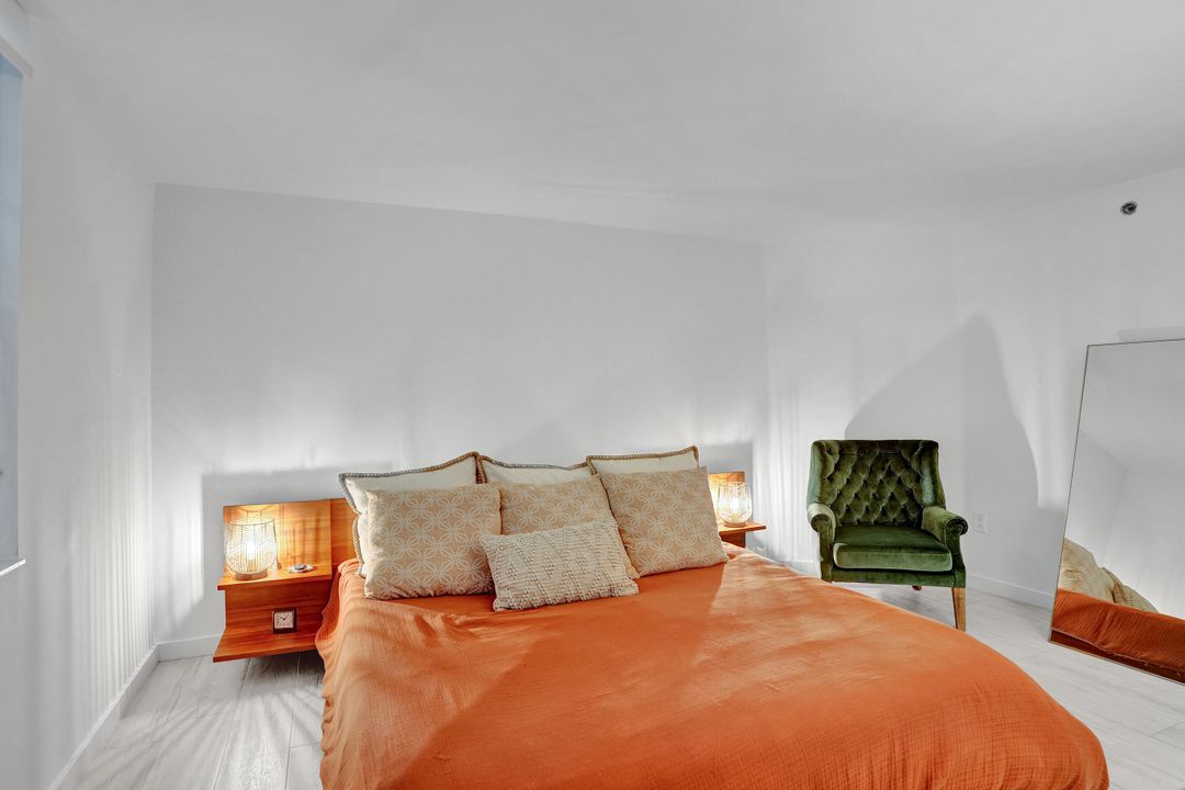 For Sale: $399,999 (2 beds, 2 baths, 1303 Square Feet)