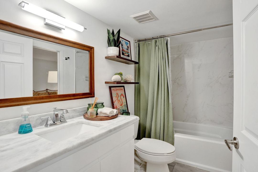 For Sale: $399,999 (2 beds, 2 baths, 1303 Square Feet)