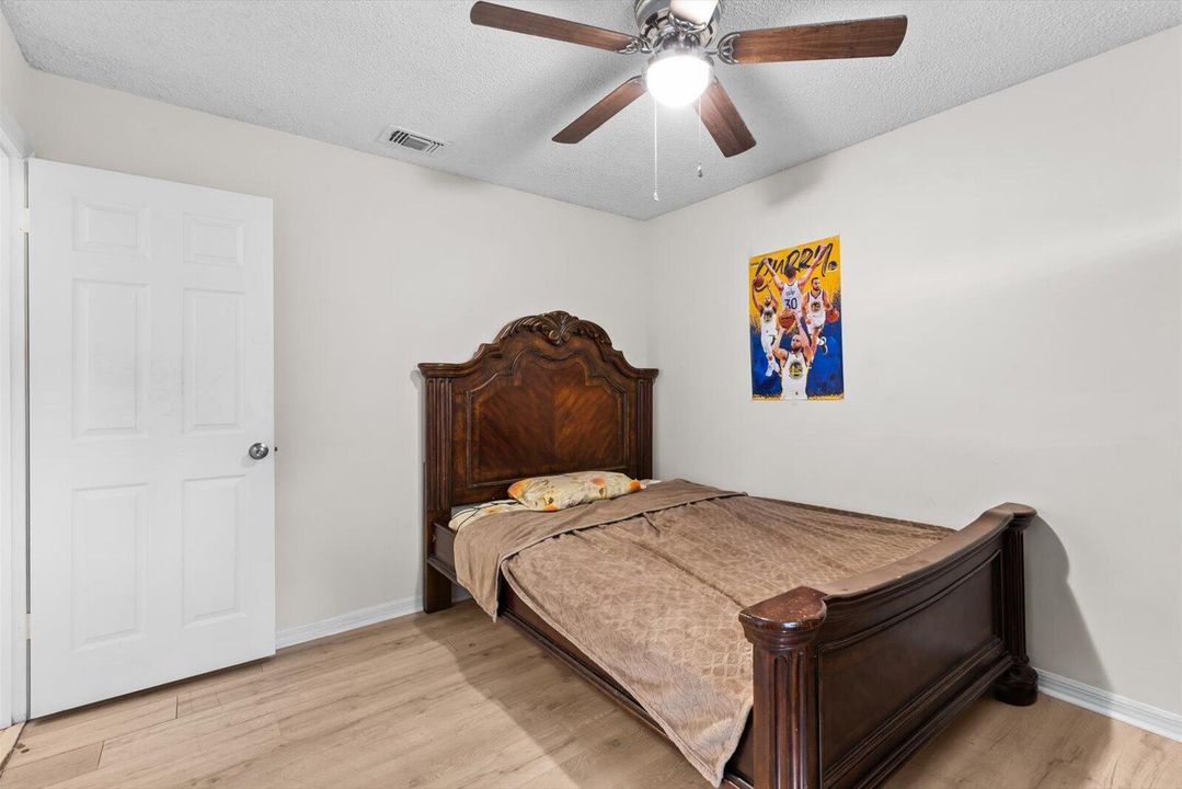 待售: $319,000 (3 贝兹, 2 浴室, 1312 平方英尺)