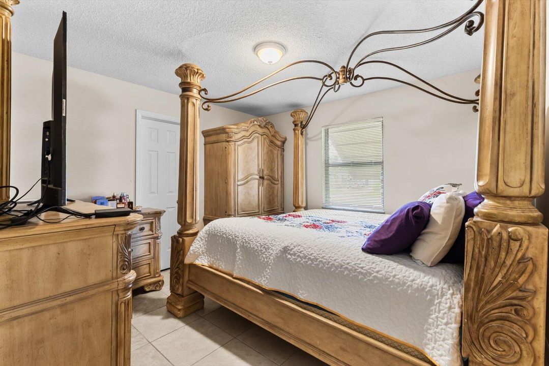 待售: $319,000 (3 贝兹, 2 浴室, 1312 平方英尺)