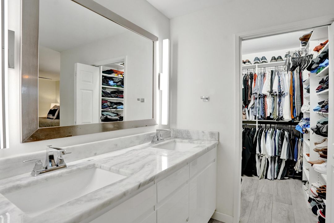 For Sale: $399,999 (2 beds, 2 baths, 1303 Square Feet)