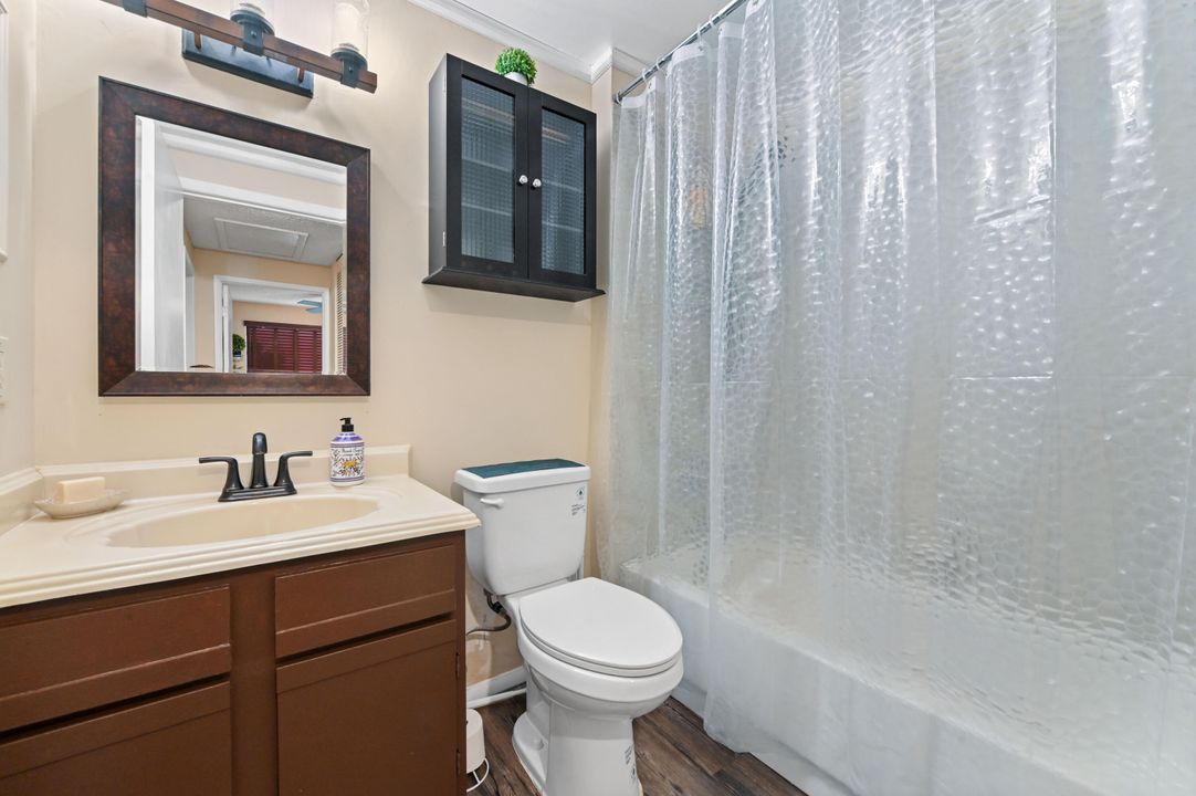 Active With Contract: $475,000 (3 beds, 2 baths, 1152 Square Feet)