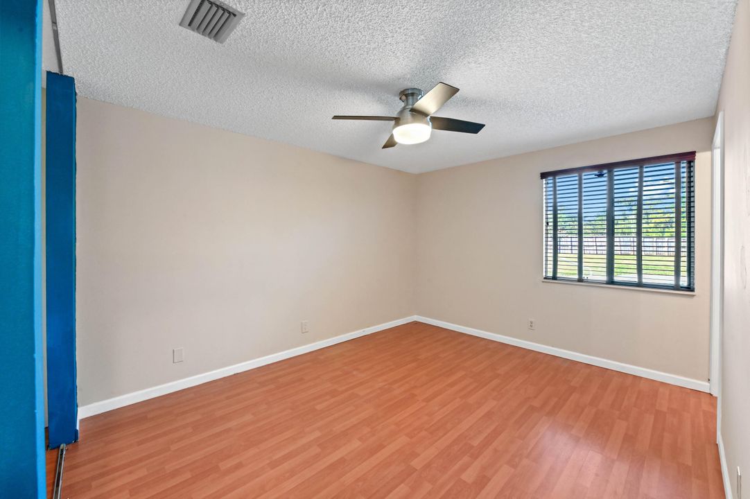 Active With Contract: $475,000 (3 beds, 2 baths, 1152 Square Feet)