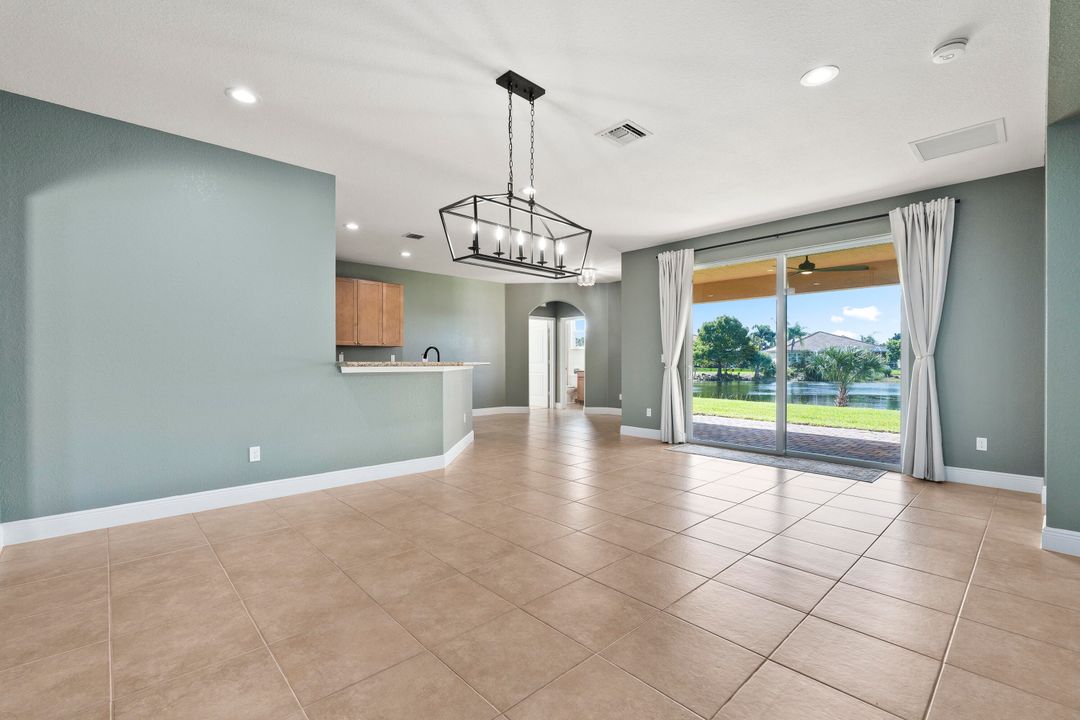 For Sale: $725,000 (4 beds, 3 baths, 2415 Square Feet)