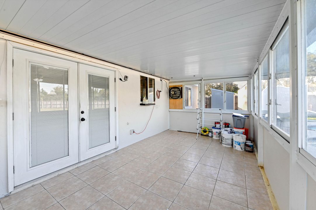 Active With Contract: $475,000 (3 beds, 2 baths, 1152 Square Feet)