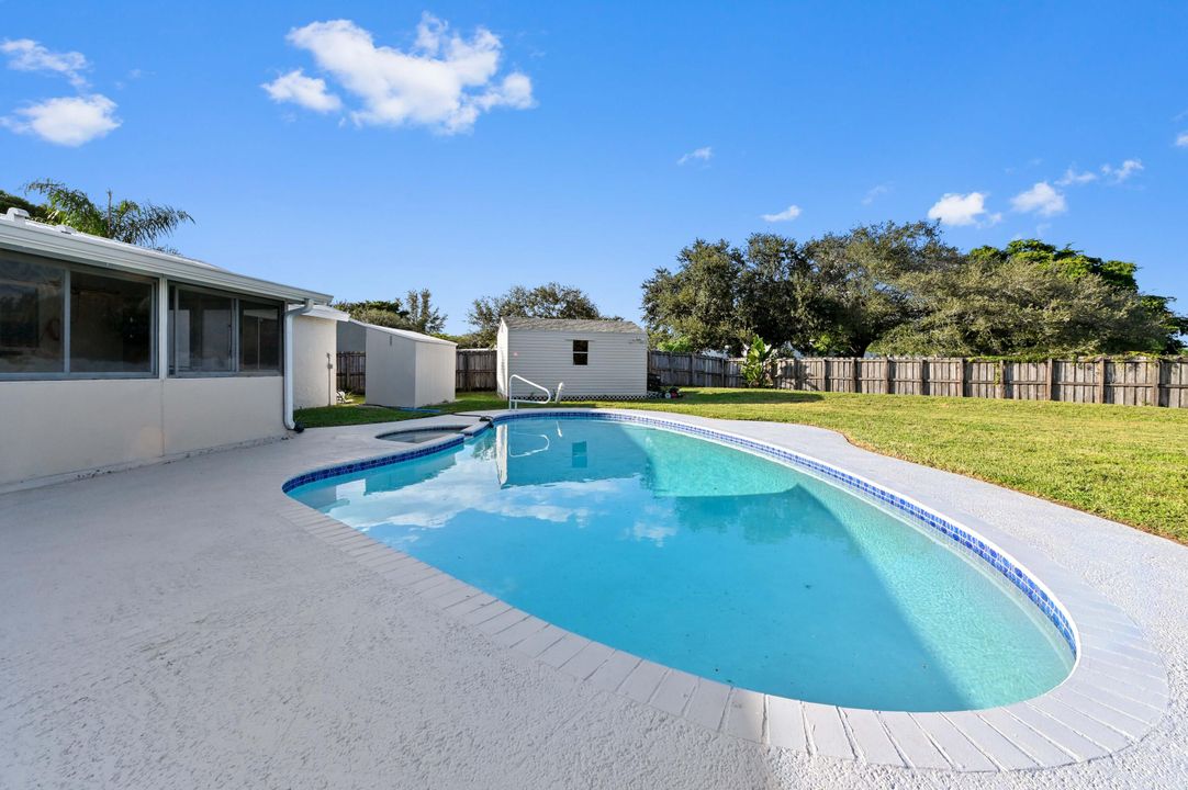 Active With Contract: $475,000 (3 beds, 2 baths, 1152 Square Feet)