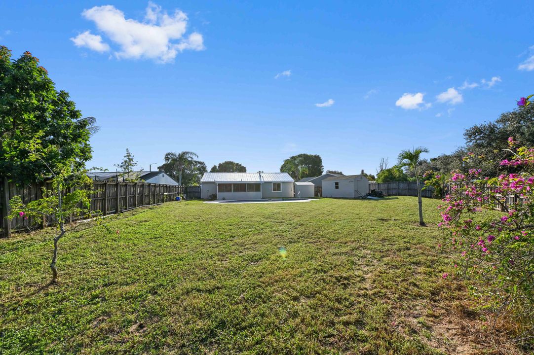 Active With Contract: $475,000 (3 beds, 2 baths, 1152 Square Feet)