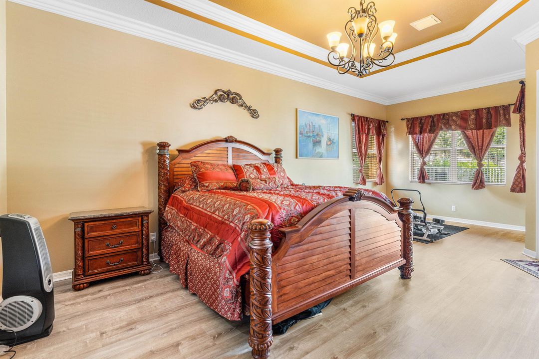 待售: $1,100,000 (5 贝兹, 4 浴室, 3818 平方英尺)