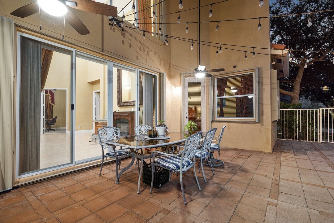 待售: $1,100,000 (5 贝兹, 4 浴室, 3818 平方英尺)