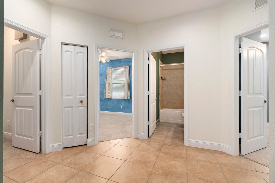 For Sale: $725,000 (4 beds, 3 baths, 2415 Square Feet)