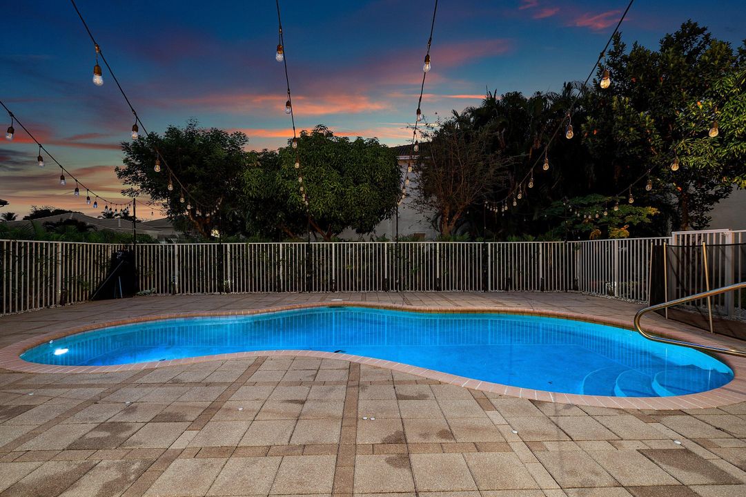 待售: $1,100,000 (5 贝兹, 4 浴室, 3818 平方英尺)