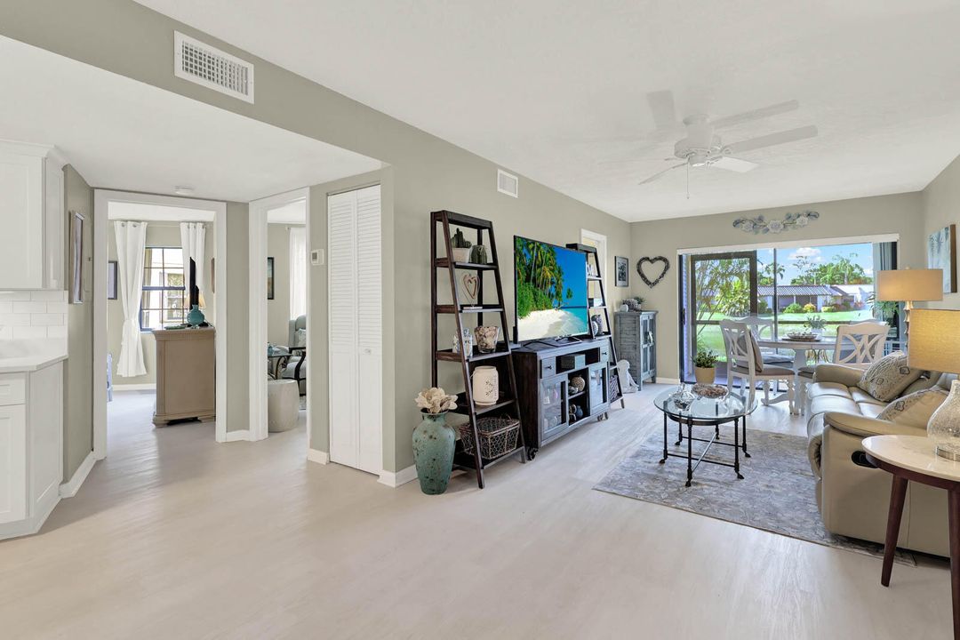 For Sale: $264,900 (2 beds, 2 baths, 903 Square Feet)