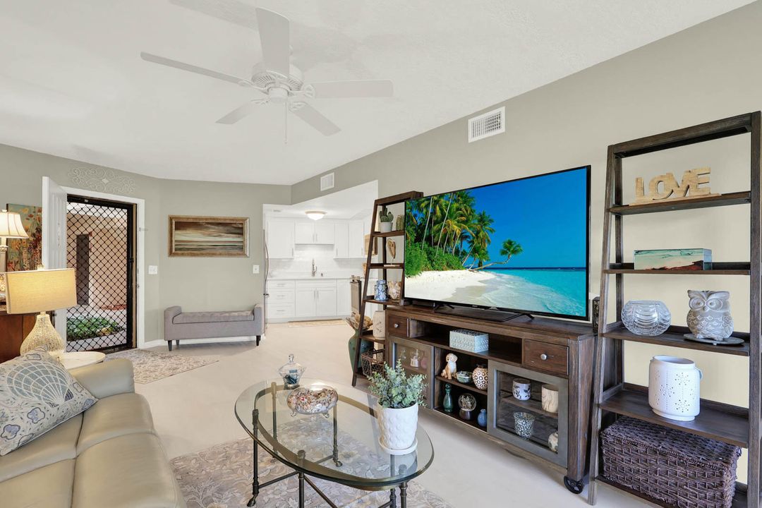 For Sale: $264,900 (2 beds, 2 baths, 903 Square Feet)