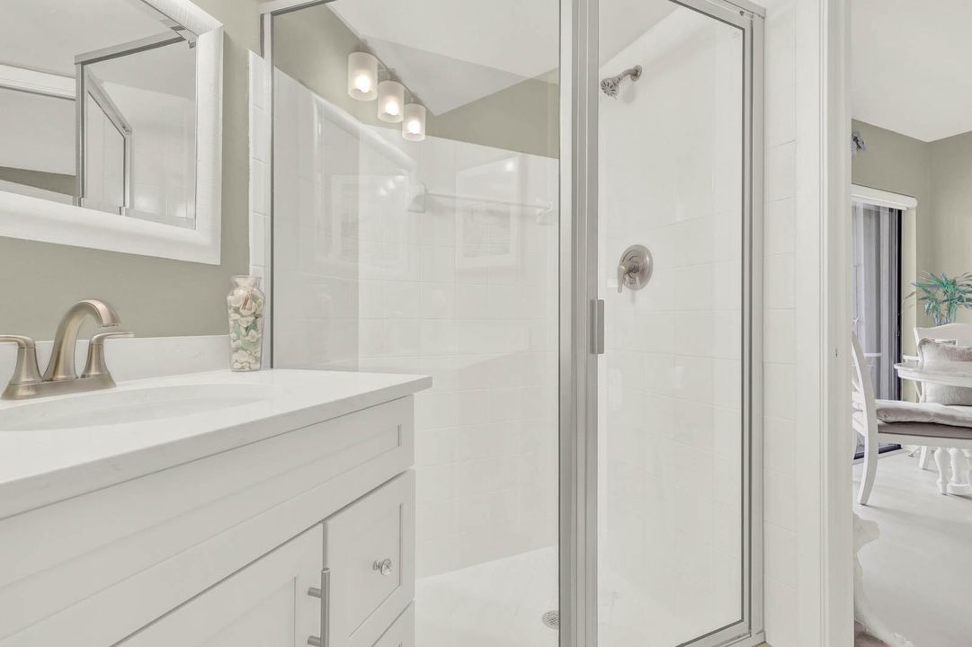 For Sale: $264,900 (2 beds, 2 baths, 903 Square Feet)