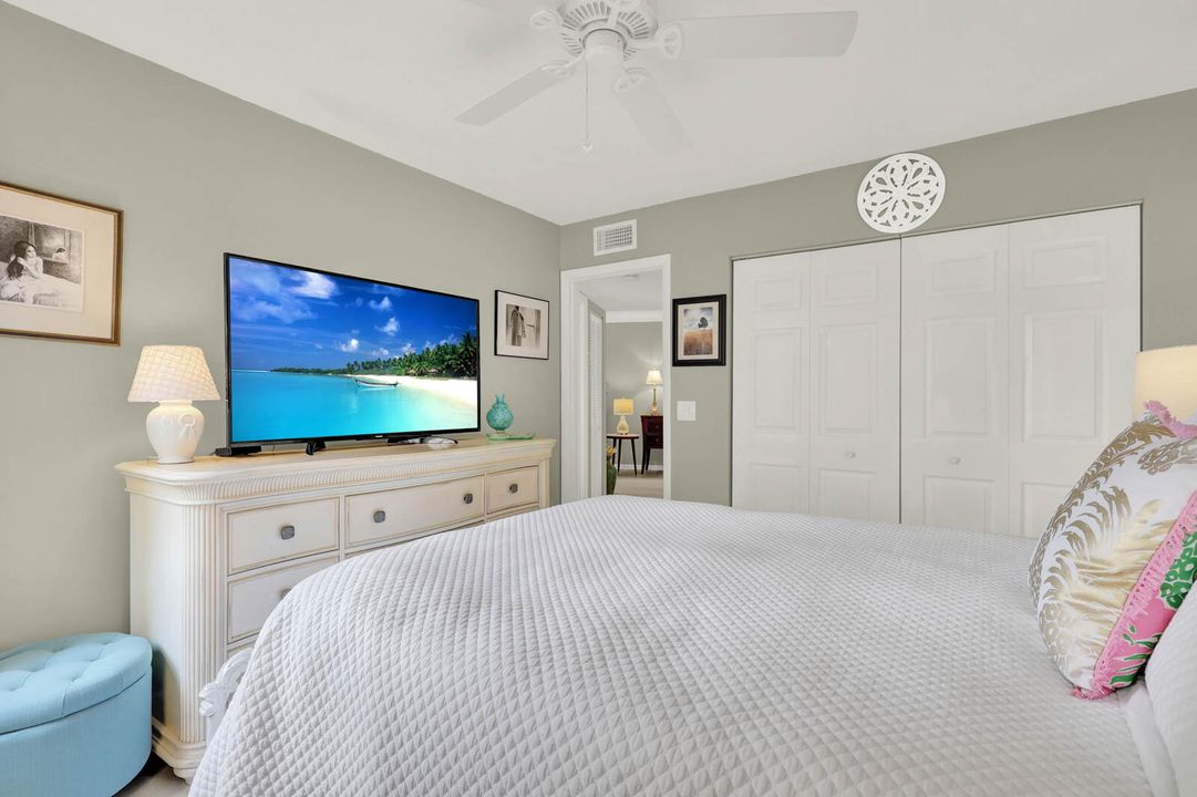 For Sale: $264,900 (2 beds, 2 baths, 903 Square Feet)