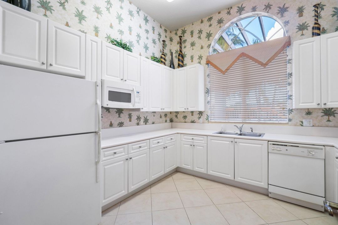 待售: $1,100,000 (5 贝兹, 4 浴室, 3818 平方英尺)